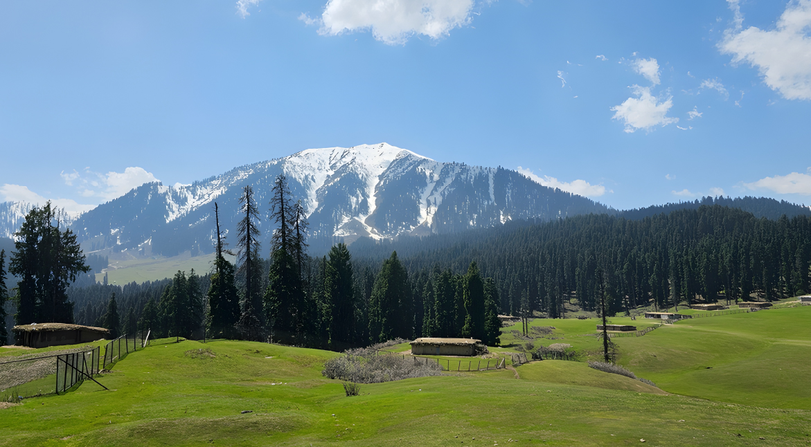 Doodhpathri- Valley of Milk 