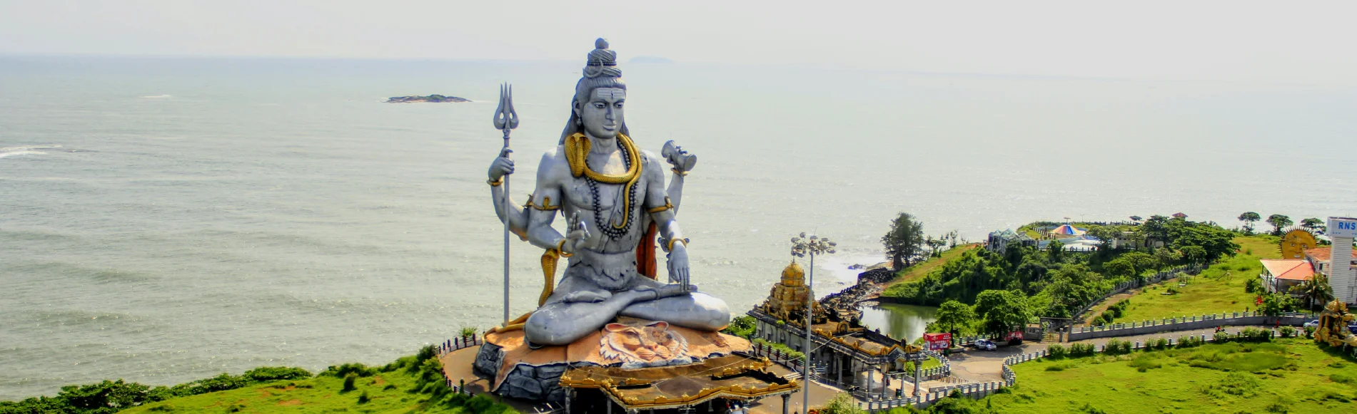 Karnataka Tour Packages: Exploring Hampi’s Timeless Heritage and Natural Splendor